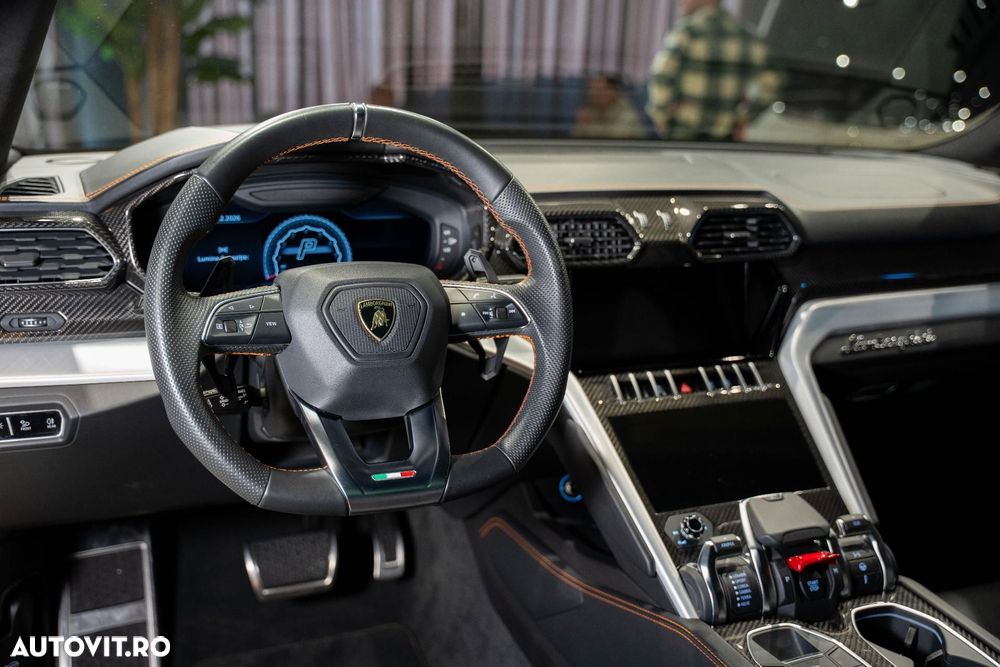 Lamborghini URUS - 25