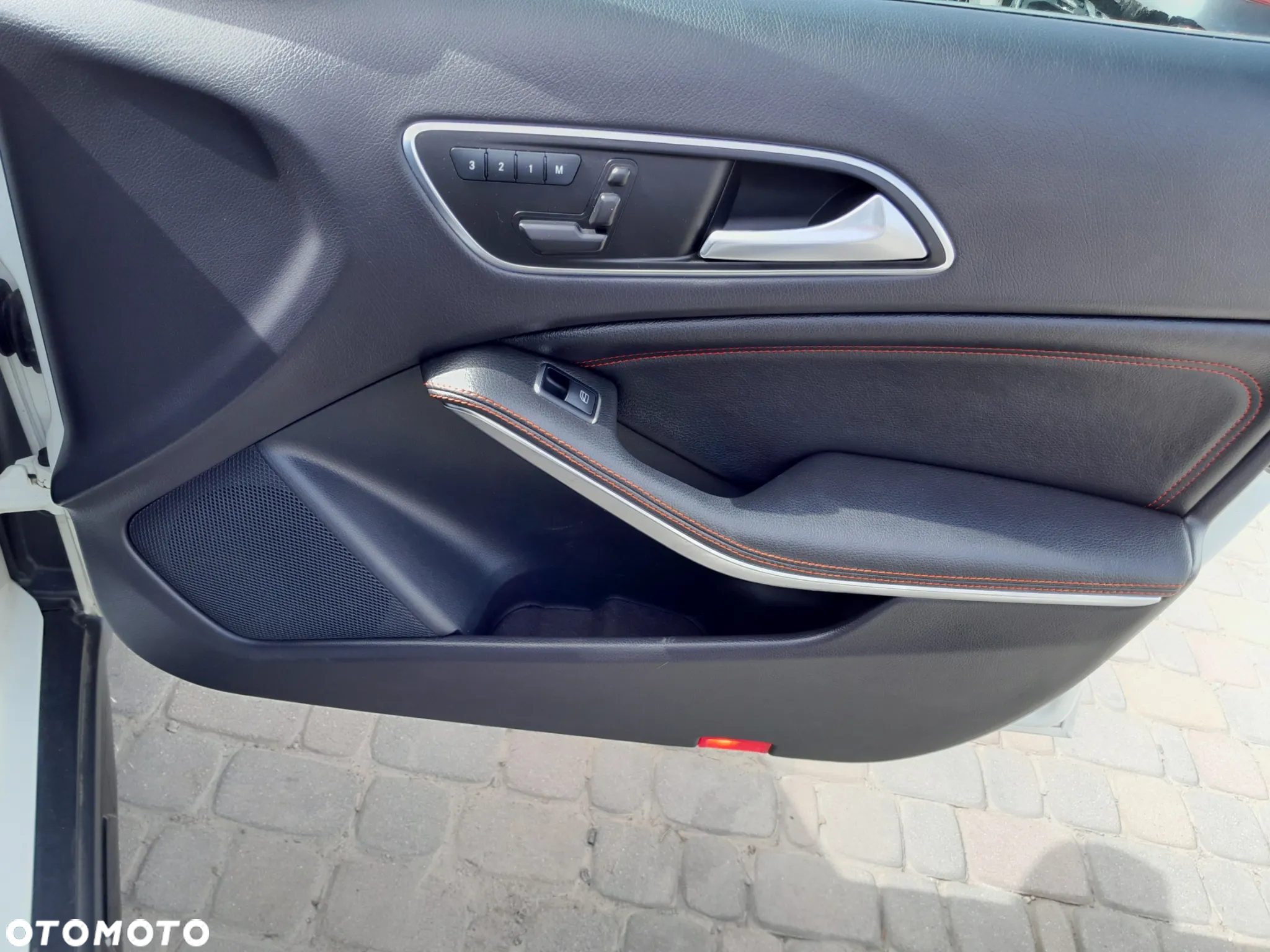 Mercedes-Benz GLA 220 CDI 7G-DCT AMG Line - 17