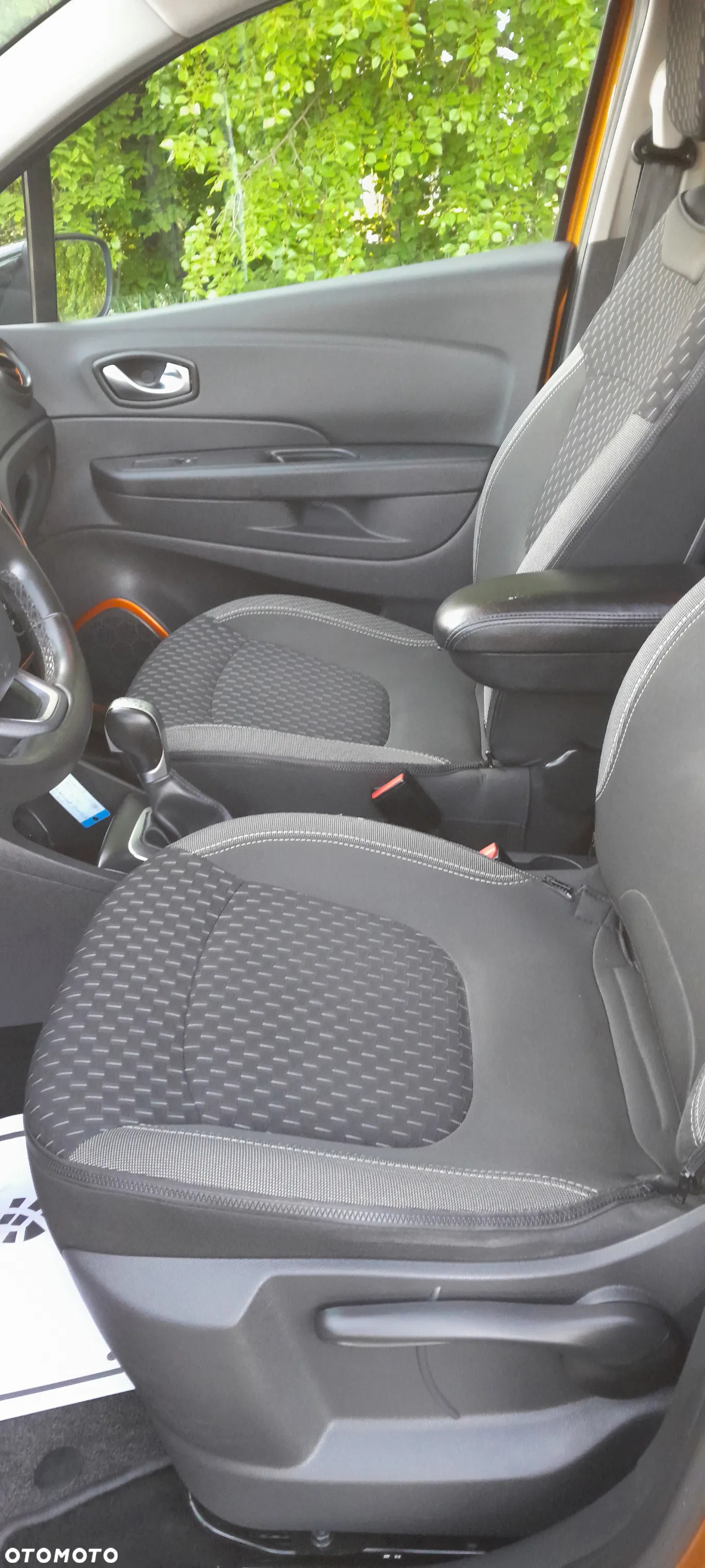 Renault Captur 1.2 Energy TCe Intens EDC - 32