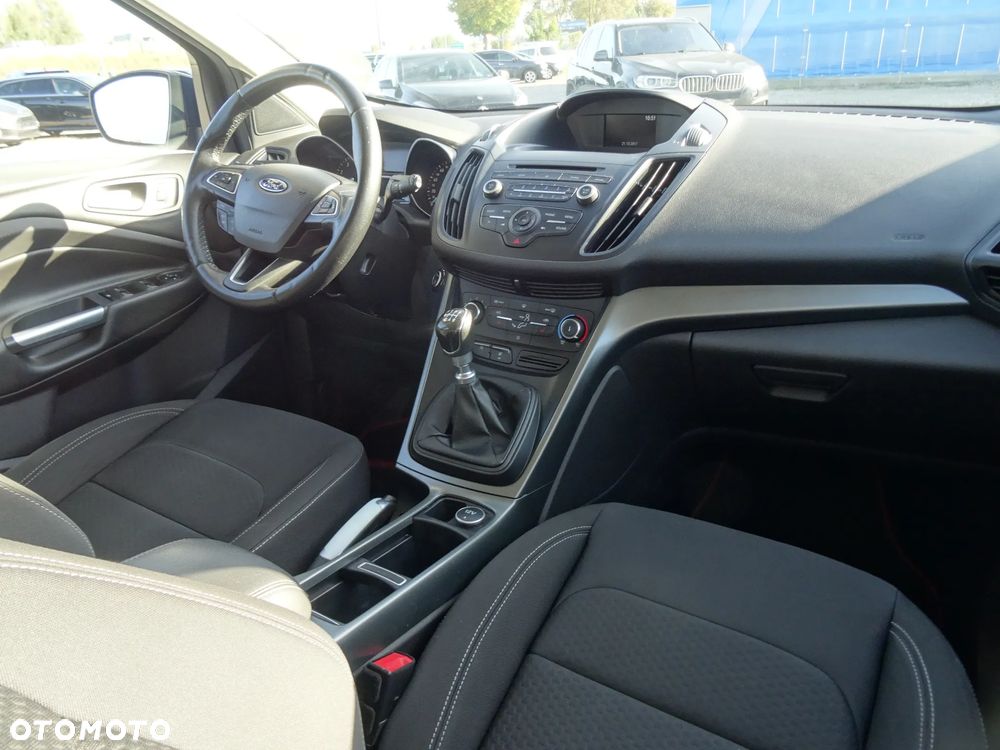Ford Kuga - 11