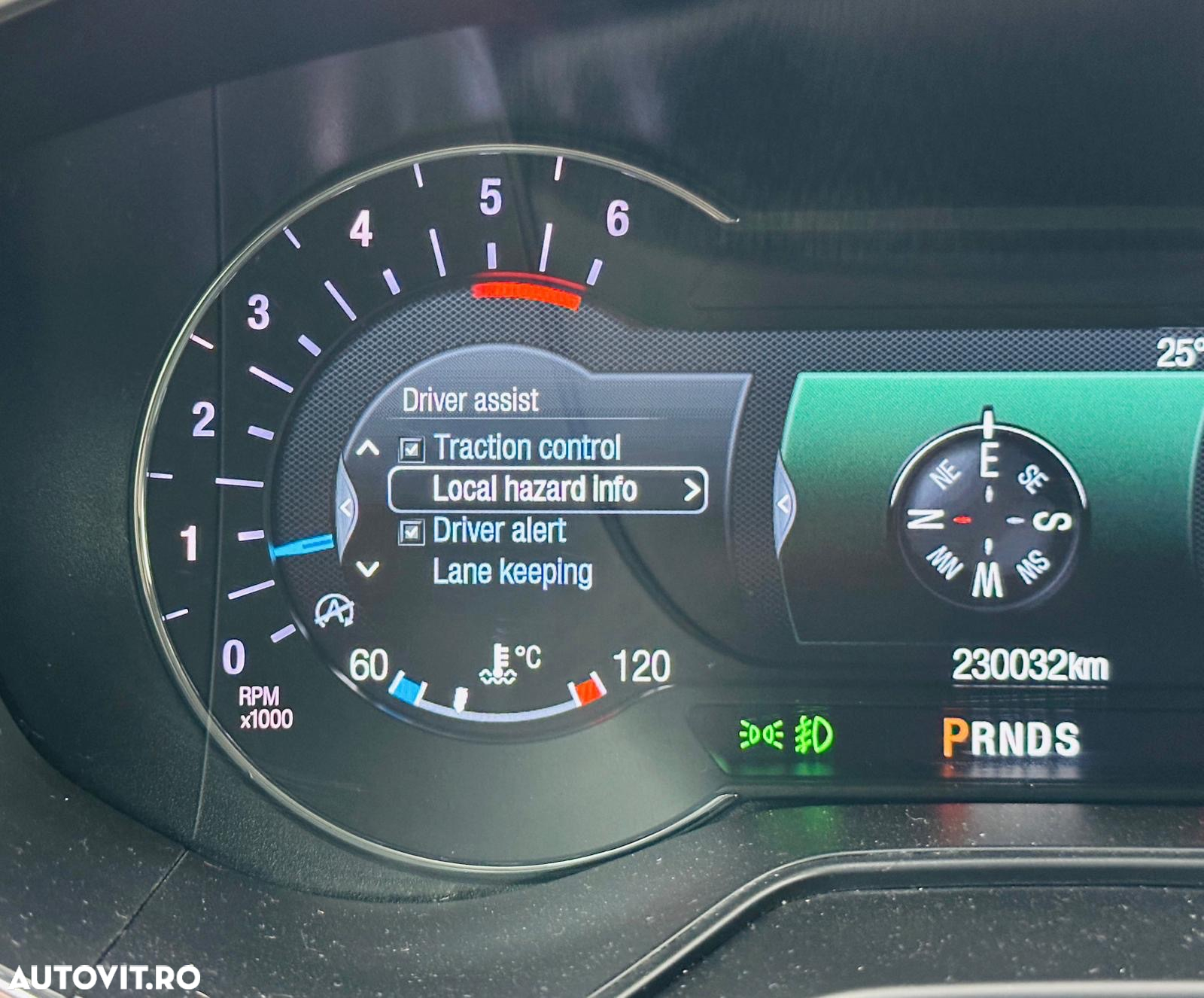 Ford Mondeo - 38
