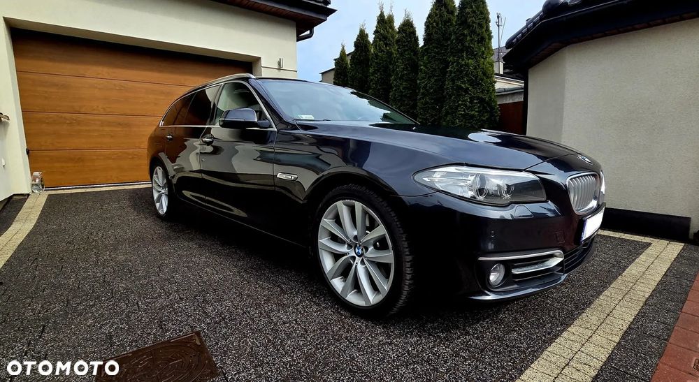 BMW Seria 5 528i xDrive Modern Line - 11