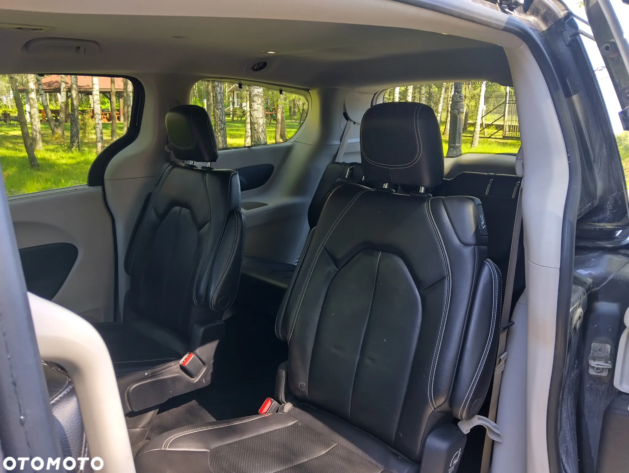 Chrysler Pacifica - 20