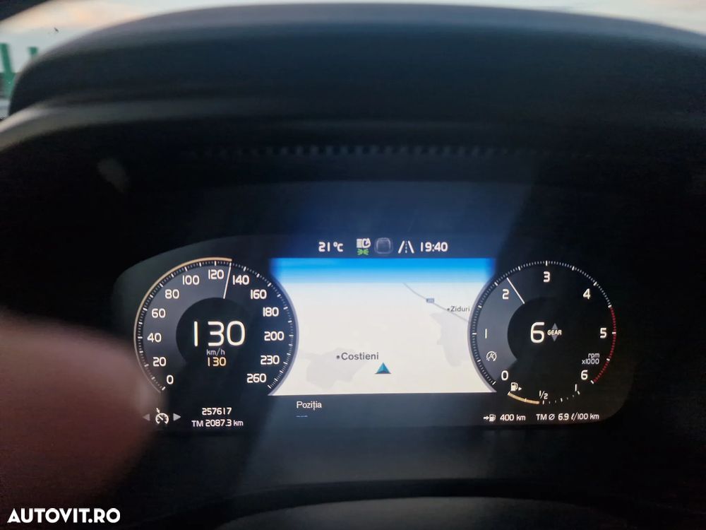 Volvo XC 40 D3 Momentum Pro - 6