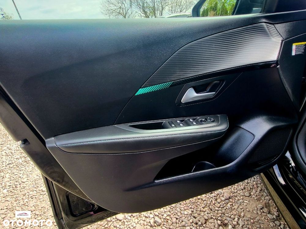 Peugeot 208 - 31