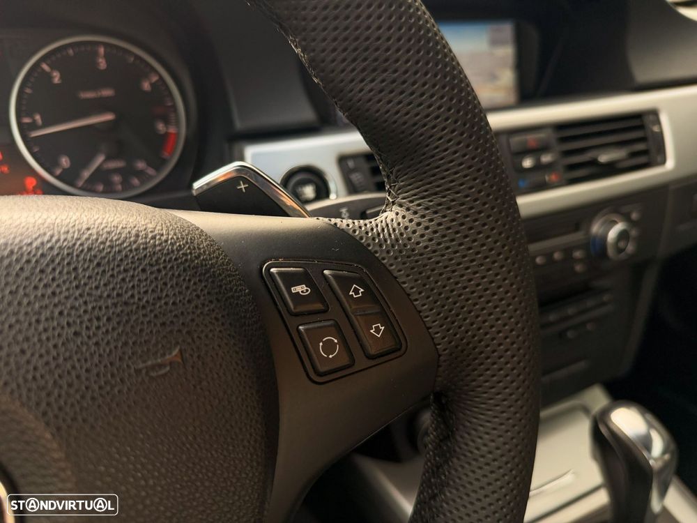 BMW 320 d Cabrio Auto - 33