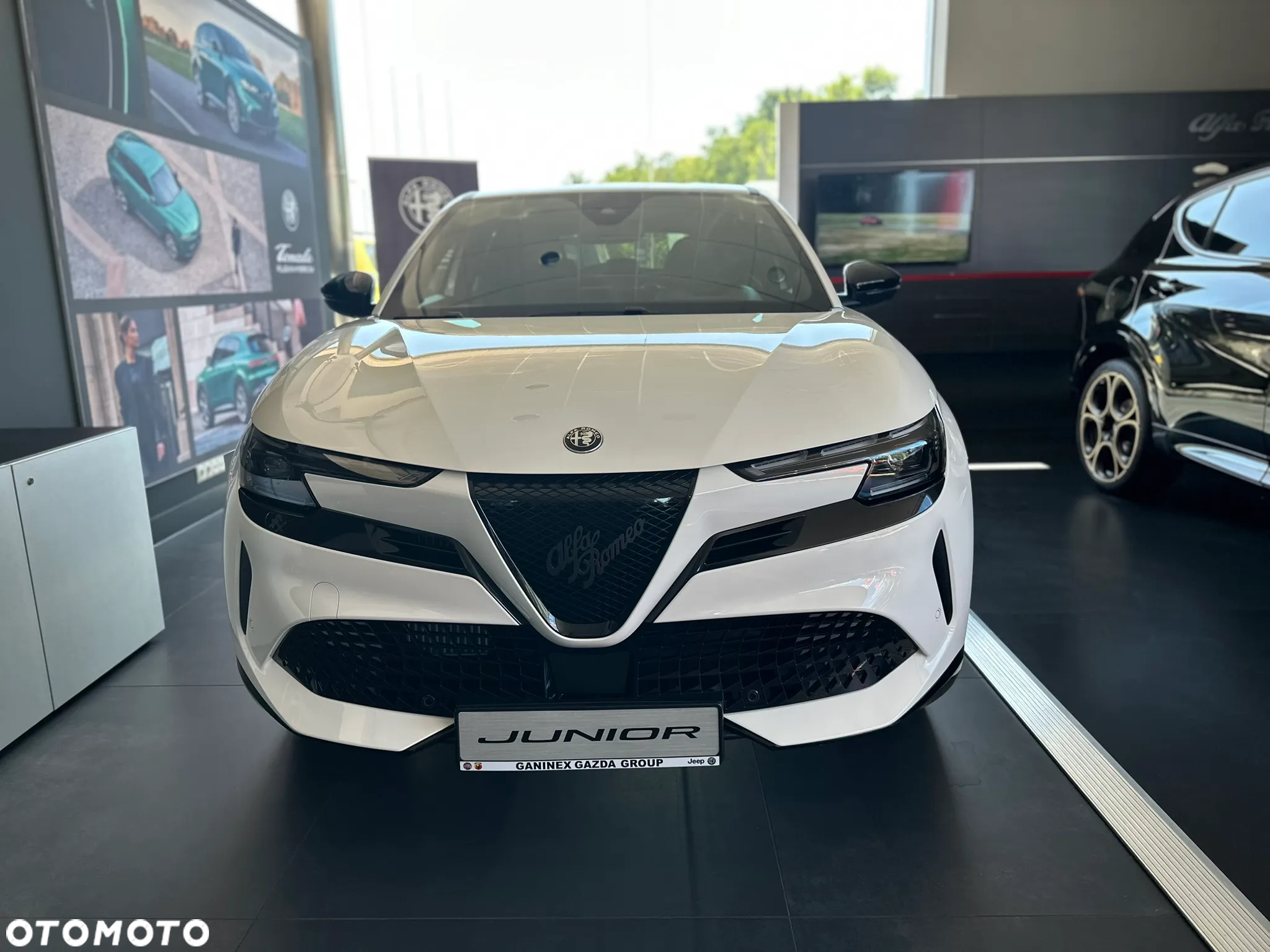 Alfa Romeo Junior 1.2 mHEV Ibrida Q4 eDCT - 3