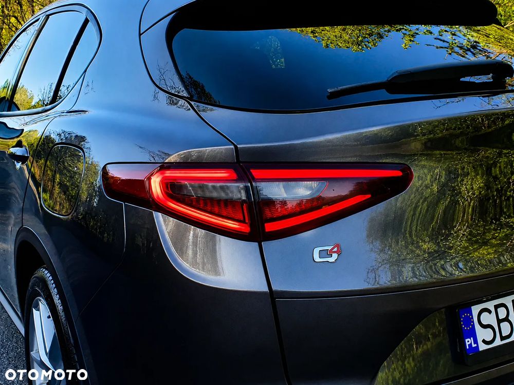 Alfa Romeo Stelvio 2.0 Turbo Q4 - 13