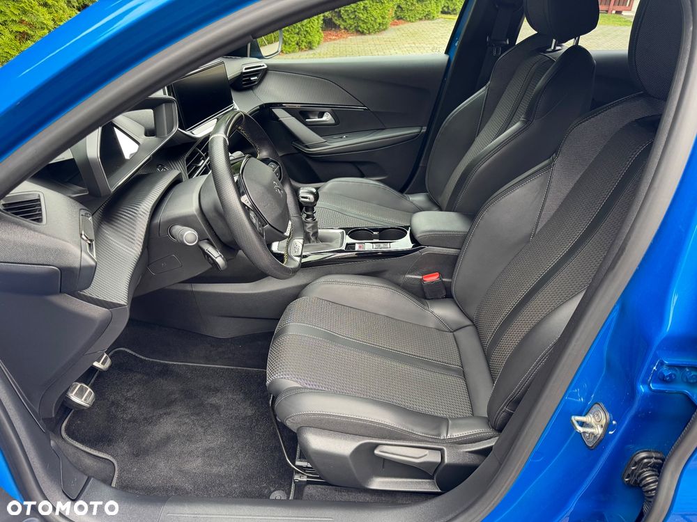 Peugeot 208 PureTech 100 GT - 18