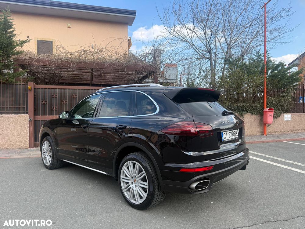 Porsche Cayenne Platinum Edition - 9