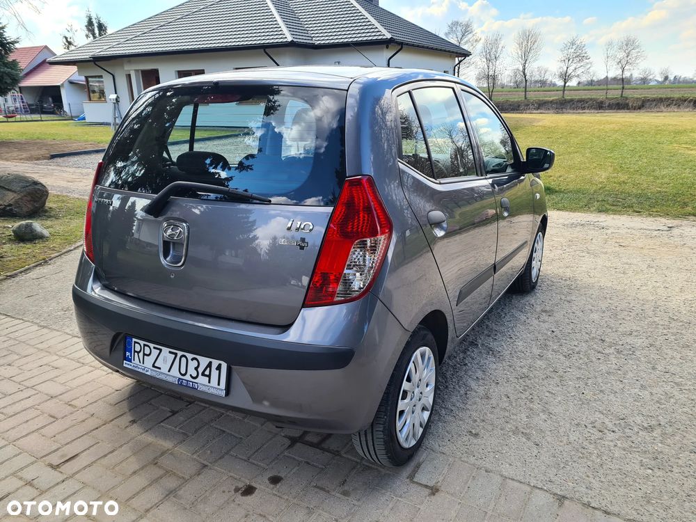 Hyundai i10 1.1 - 13