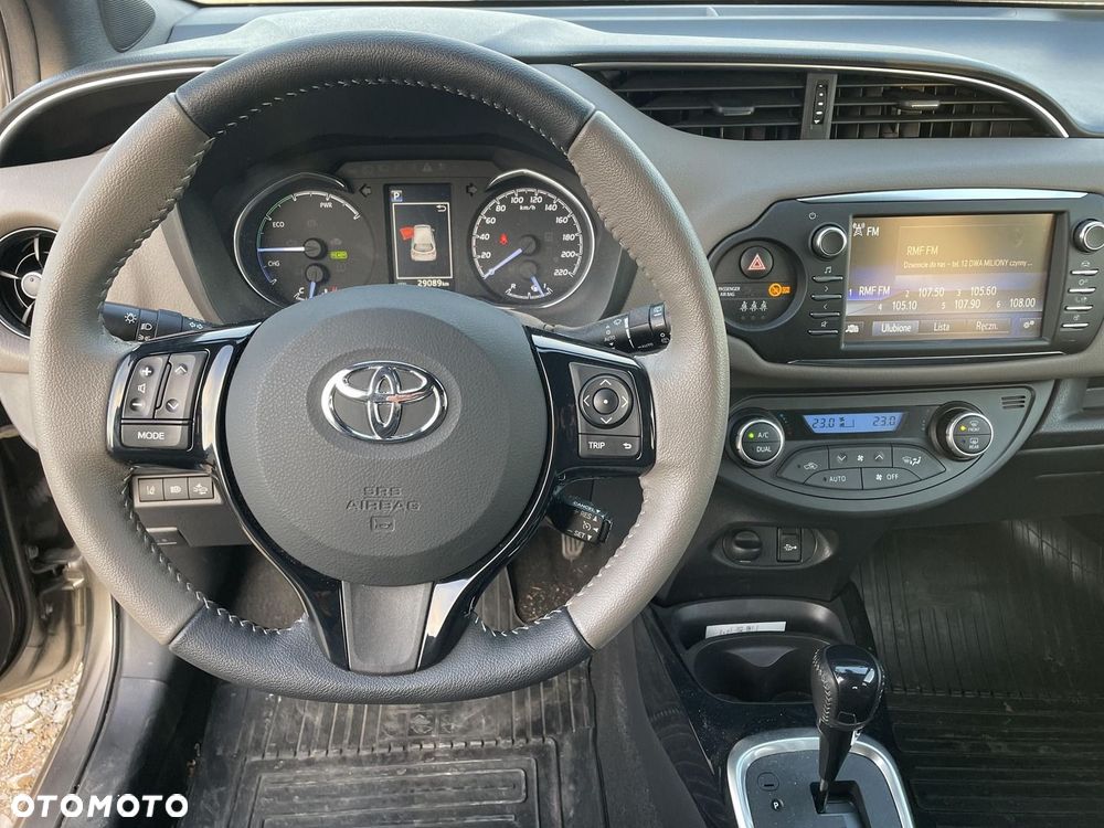 Toyota Yaris - 17