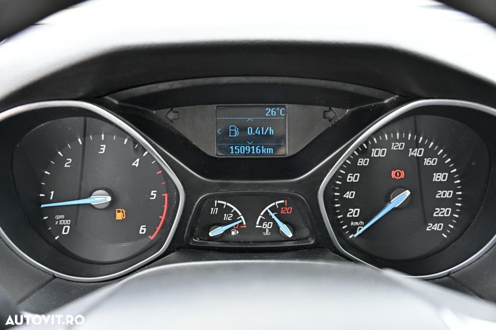 Ford Focus - 12
