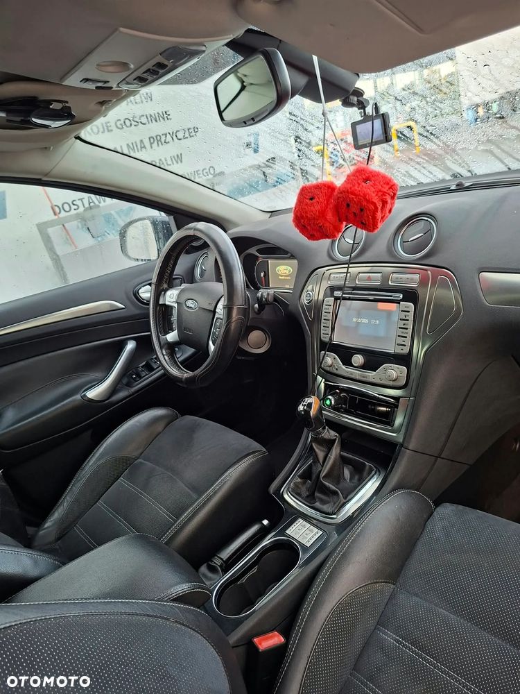 Ford Mondeo - 10