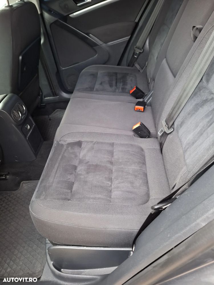 Volkswagen Tiguan 2.0 TDI DPF 4Motion BlueMotion Technology DSG Lounge Sport & Style - 23