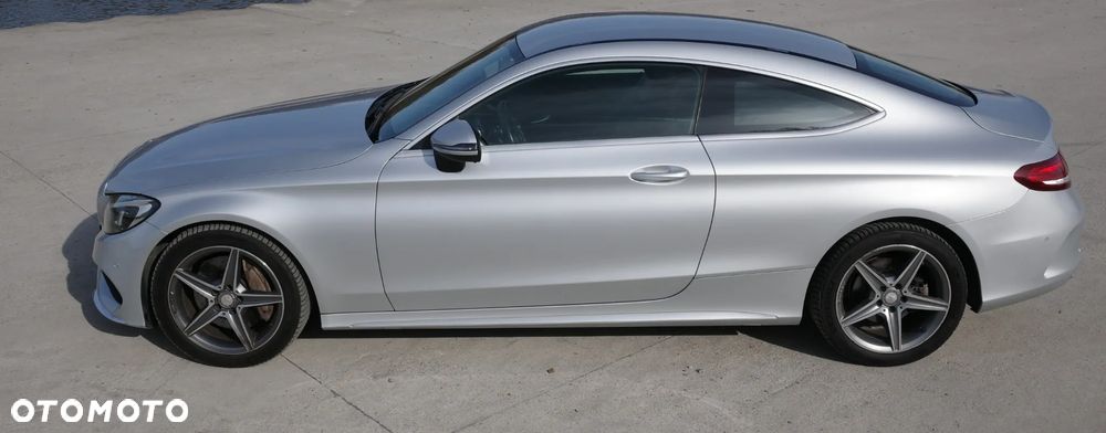 Mercedes-Benz Klasa C 300 7G-TRONIC - 4