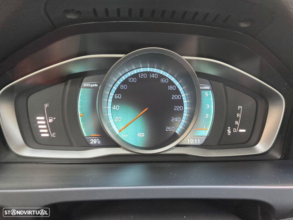 Volvo S60 2.0 D4 Momentum Geartronic - 25