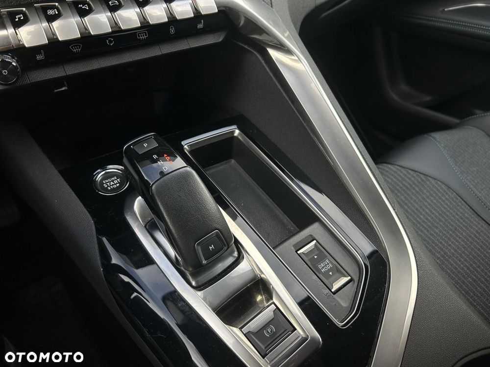 Peugeot 3008 1.2 PureTech Allure Pack S&S EAT8 - 27