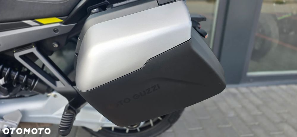 Moto Guzzi Stelvio - 39