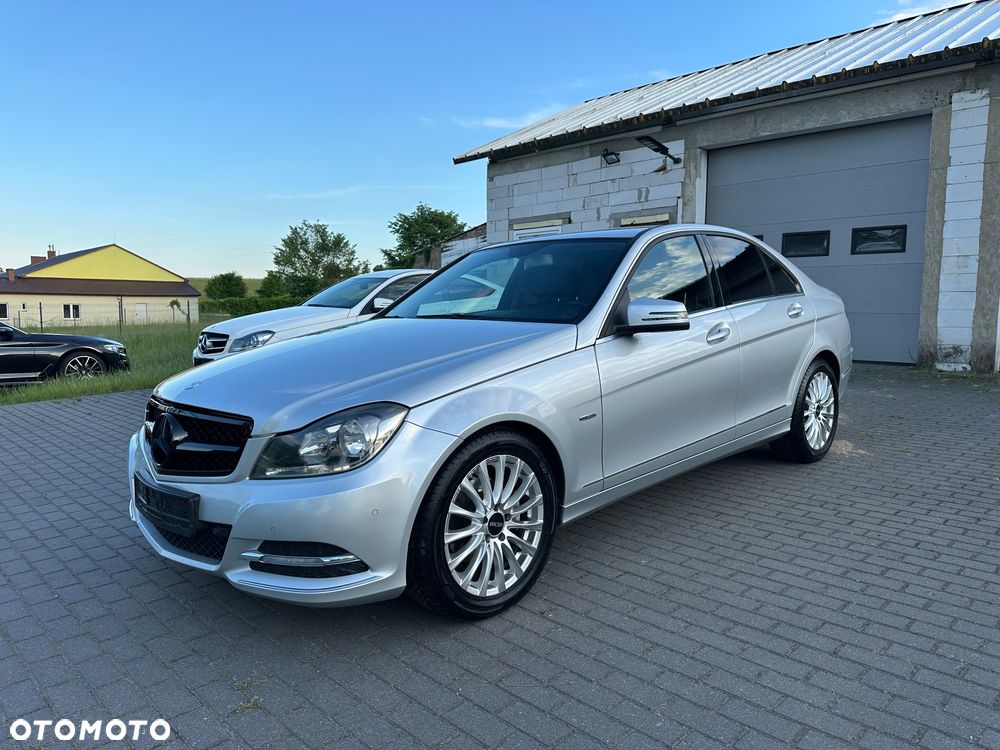 Mercedes-Benz Klasa C 220 CDI BlueEff Edition Avantgarde - 2