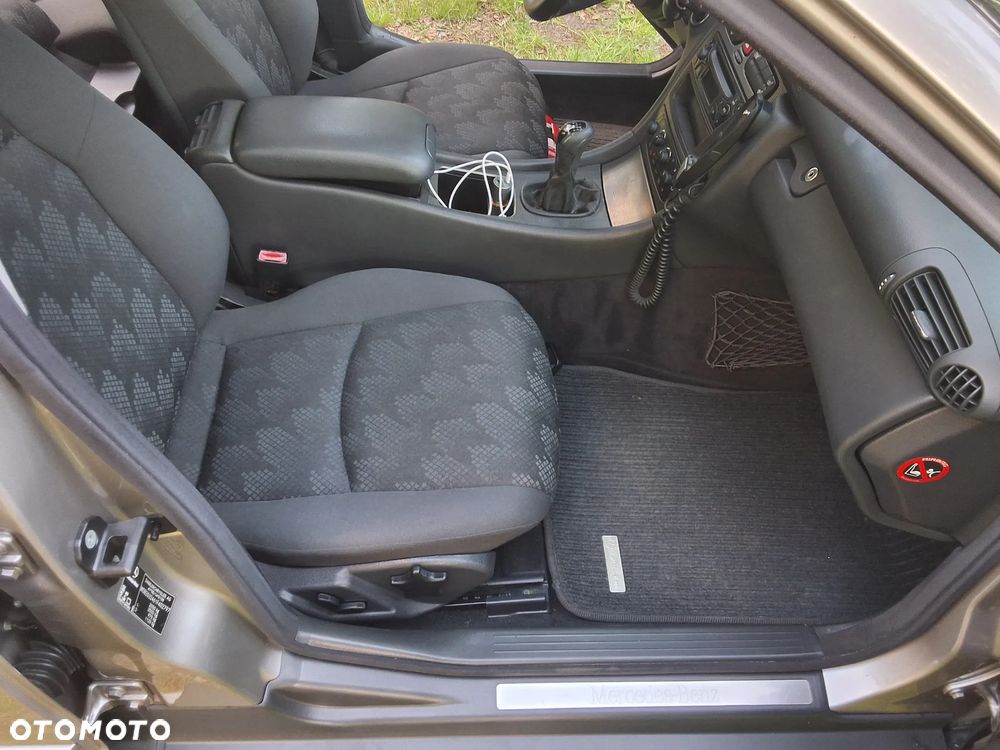 Mercedes-Benz Klasa C 200 Kompressor Avantgarde Sport Edition - 13