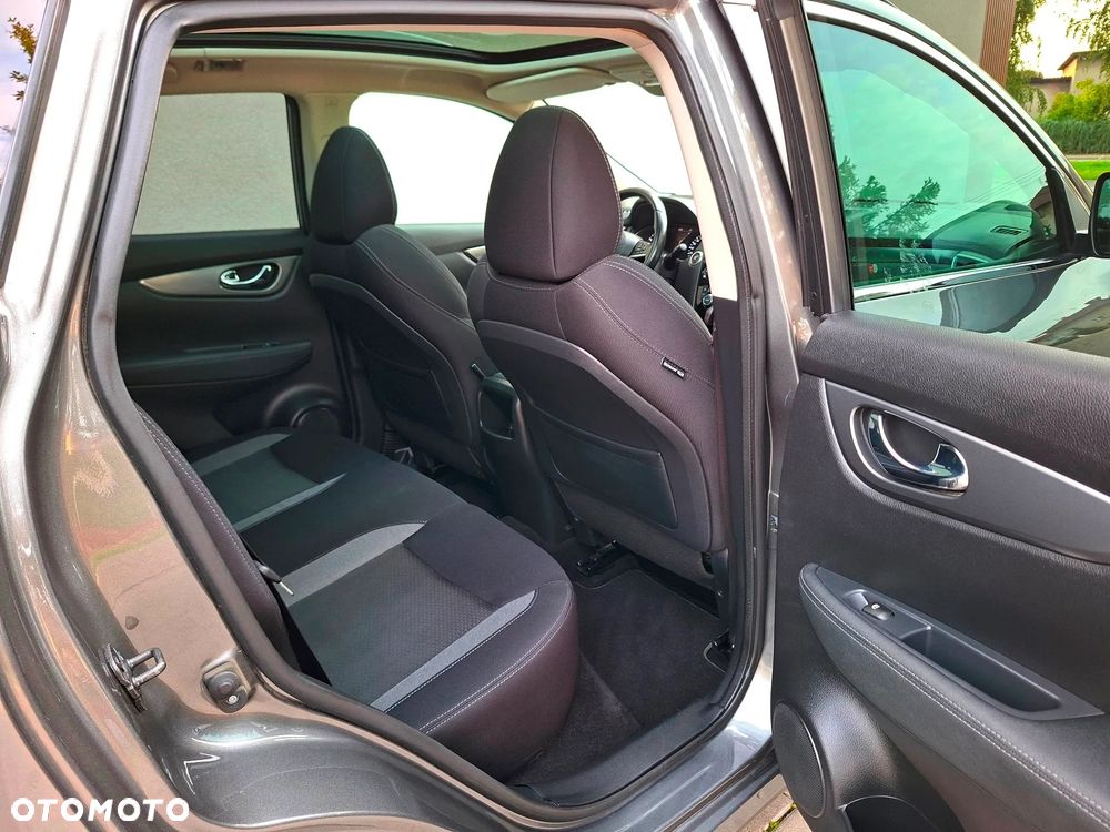 Nissan Qashqai 1.3 DIG-T N-Connecta - 23