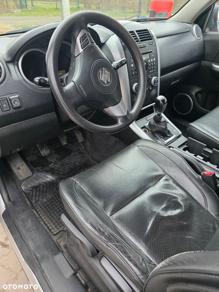 Suzuki Grand Vitara 2.0 Comfort - 18