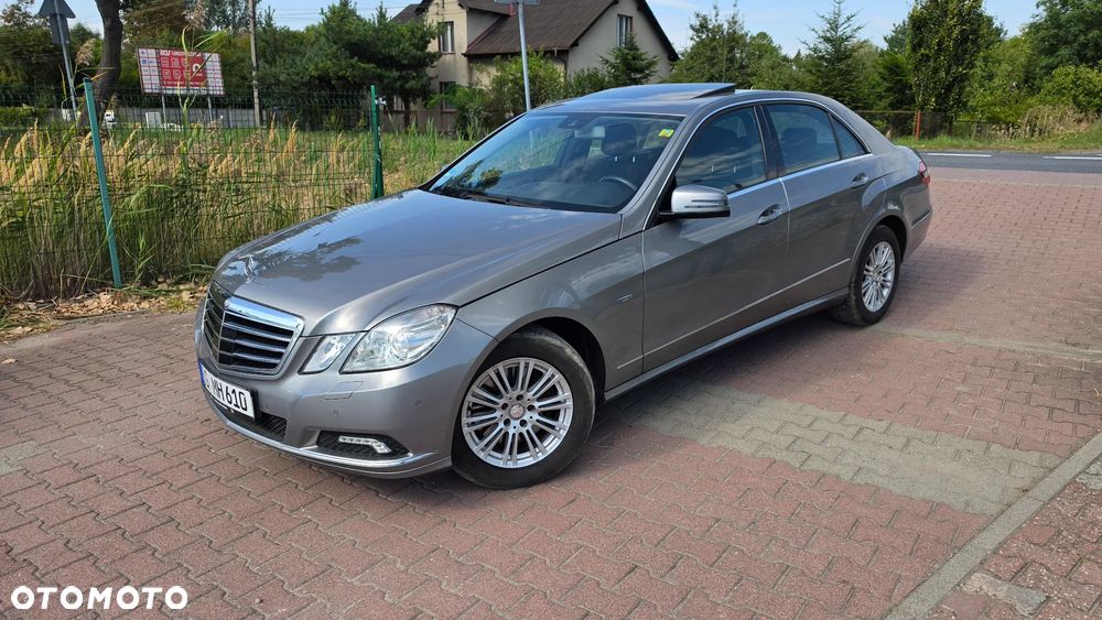 Mercedes-Benz Klasa E 250 CGI BlueEFFICIENCY 7G-TRONIC Elegance - 2
