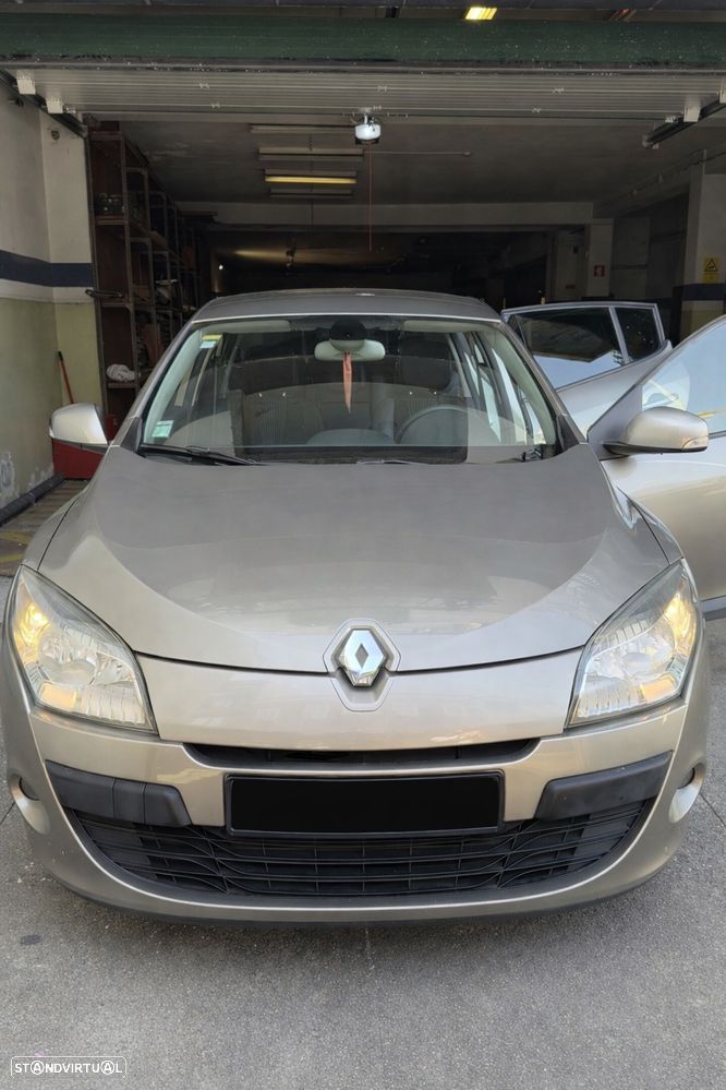 Renault Mégane 1.5 dCi Dynamique S - 1