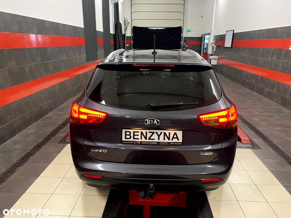Kia Ceed 1.6 GDI L Business Line - 10