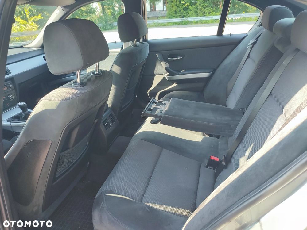 BMW Seria 3 320i Edition Sport - 8