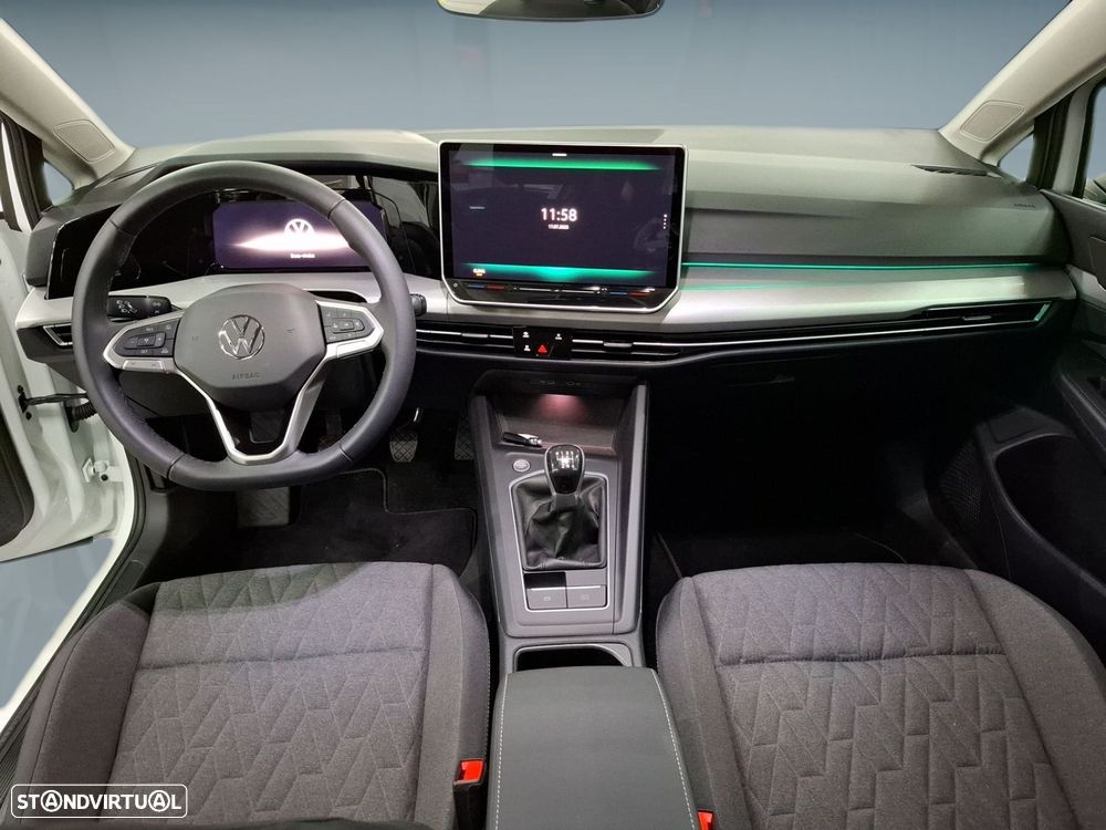 VW Golf 1.5 TSI 50 Anos - 12