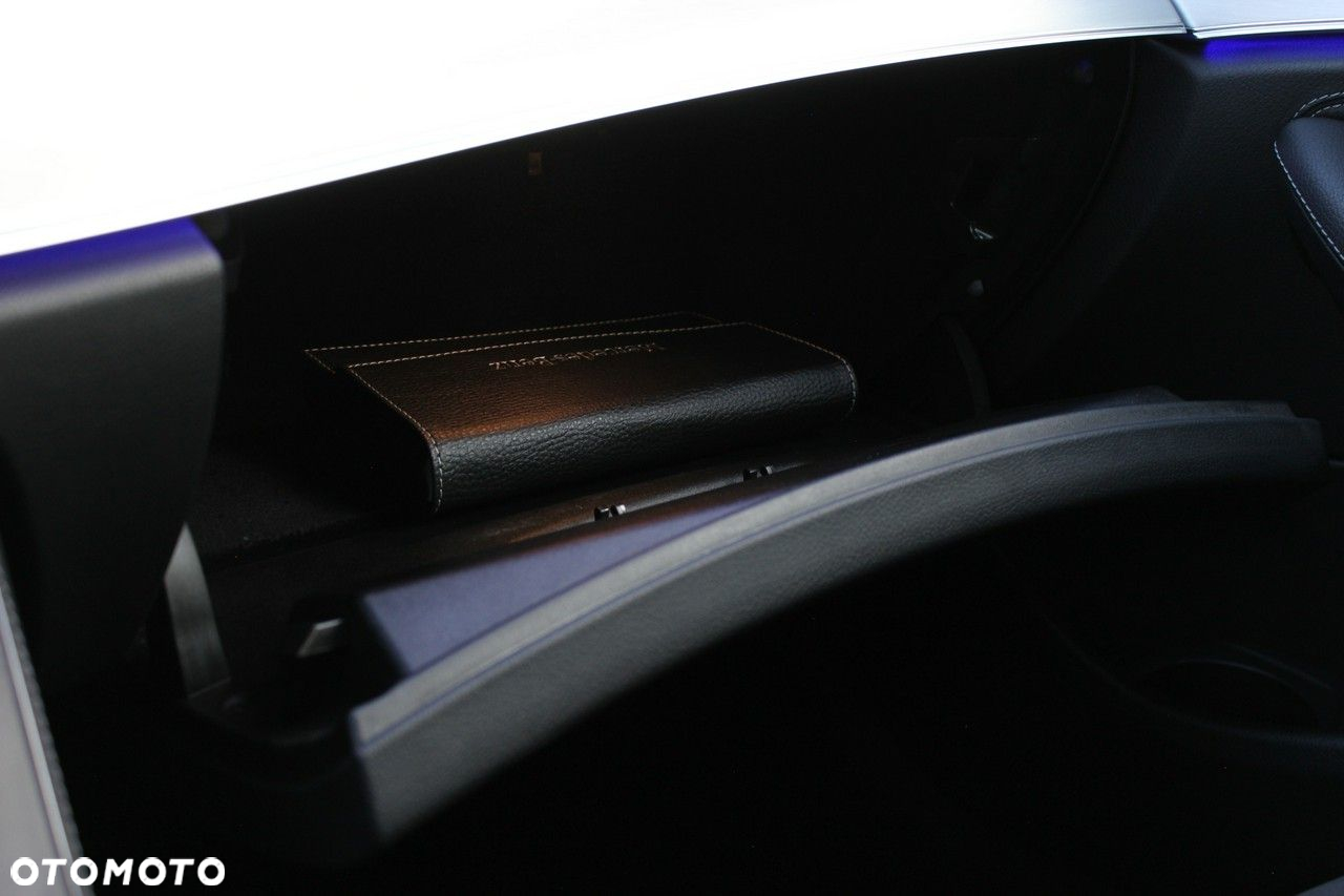 Mercedes-Benz Klasa E 220 d 4-Matic AMG/Avantgarde - 35