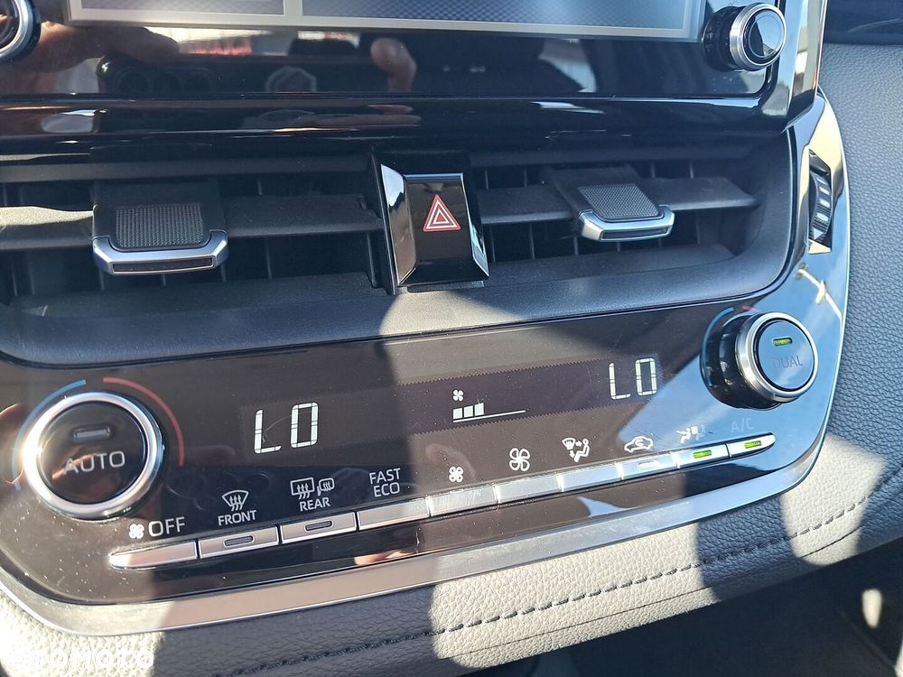 Toyota Corolla - 21