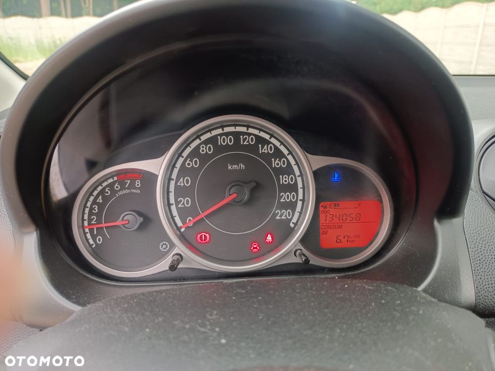 Mazda 2 - 18