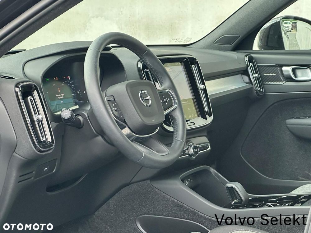 Volvo XC 40 - 23