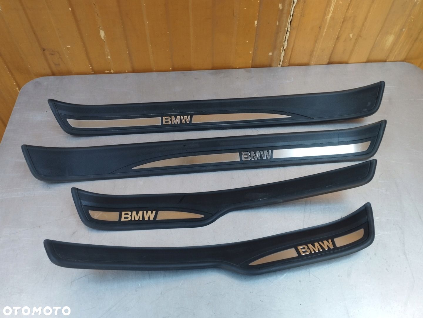 BMW E90 E91 LISTWY PROGOWE komplet - 1