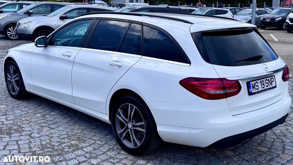 Mercedes-Benz C - 4