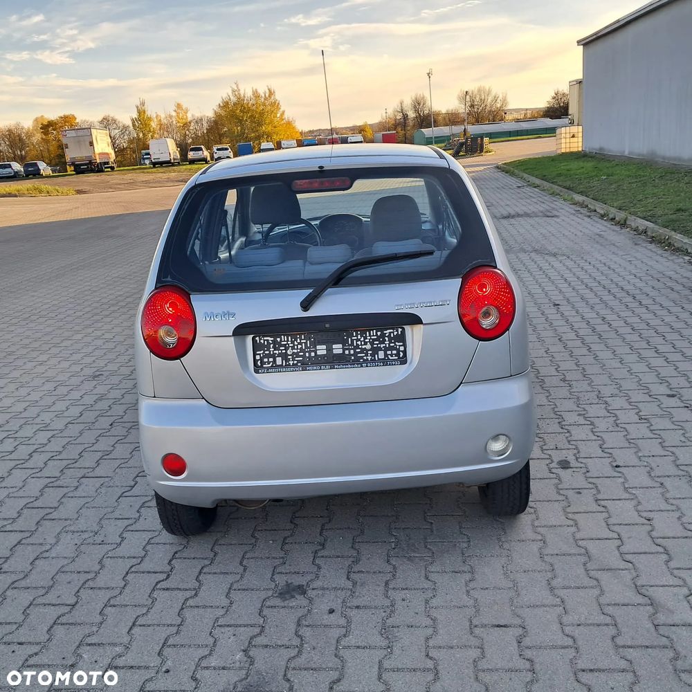 Chevrolet Spark - 22