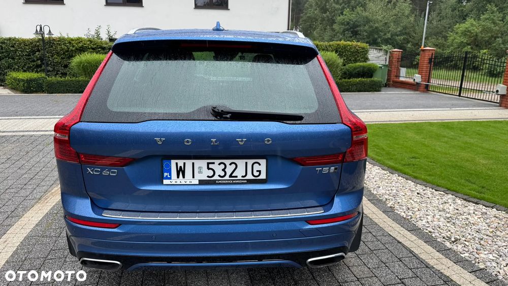 Volvo XC 60 T5 AWD R-Design - 10