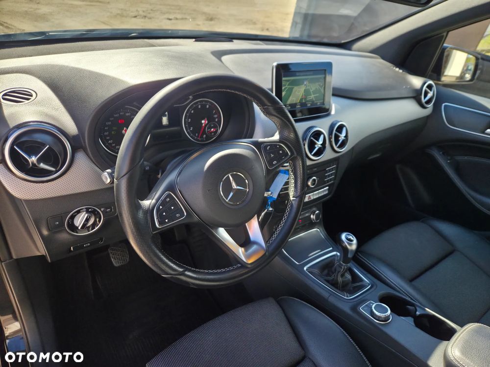 Mercedes-Benz Klasa B 180 BlueEFFICIENCY Edition Style - 21