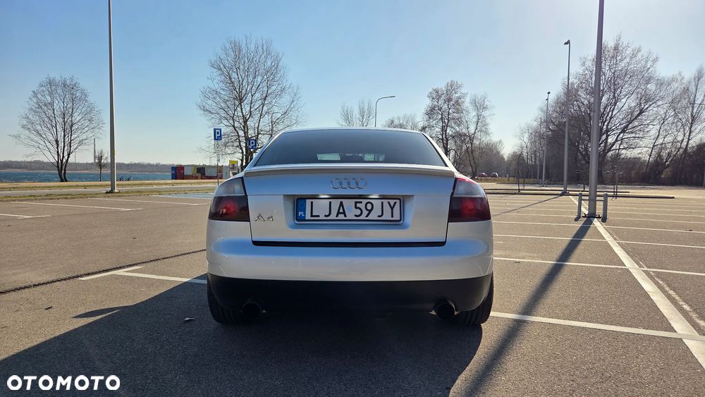 Audi A4 Limousine - 2