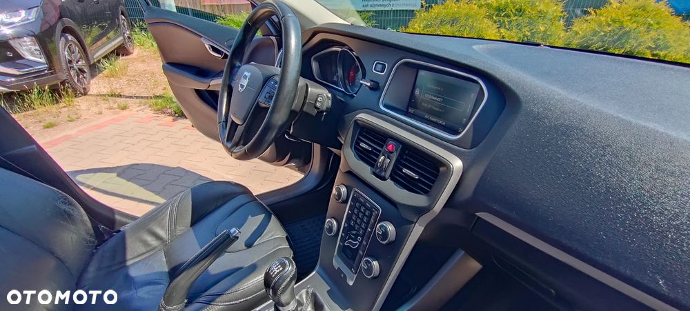 Volvo V40 D2 - 22