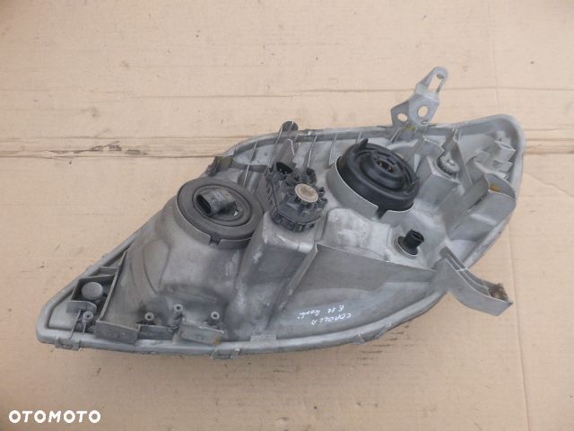 LAMPA PRAWY PRZÓD PRAWA PRZEDNIA TOYOTA COROLLA E12 01- - 8
