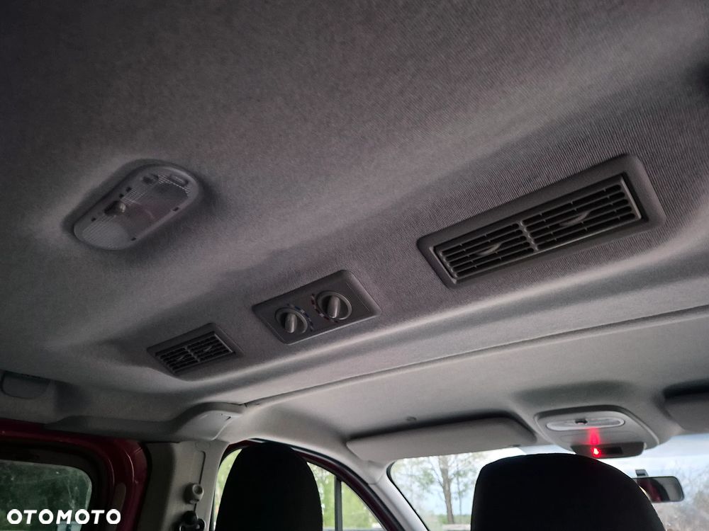 Renault Trafic Grand Combi Expression - 19