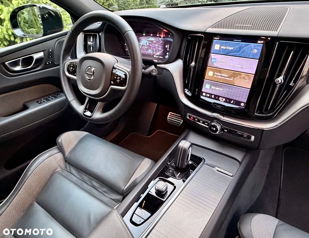Volvo XC 60 B4 D AWD Plus Dark - 11