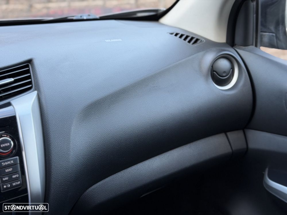 Nissan Navara N-Connecta 2.3 DCi 190HP 4WD 3L - 29
