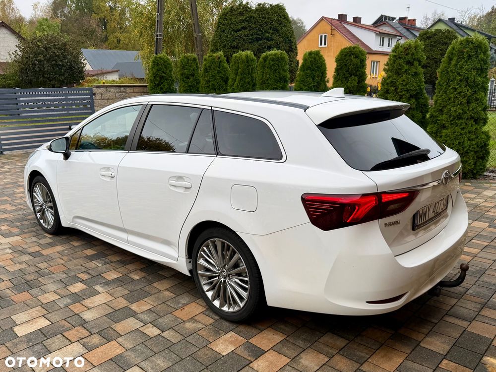 Toyota Avensis 2015 photo 4