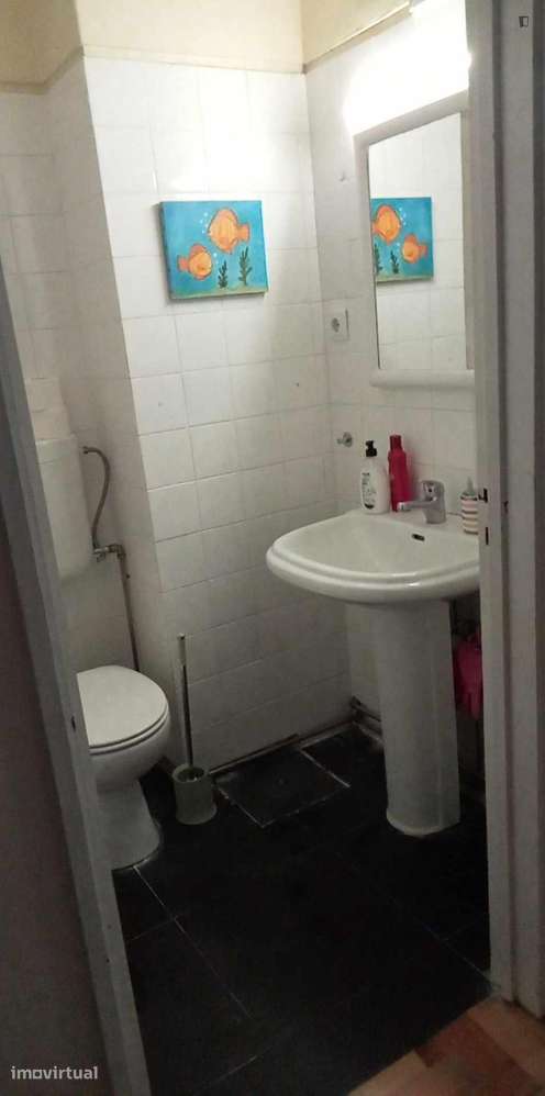 Quarto - localizado em Santo Ildefonso Porto - Grande imagem: 2/6