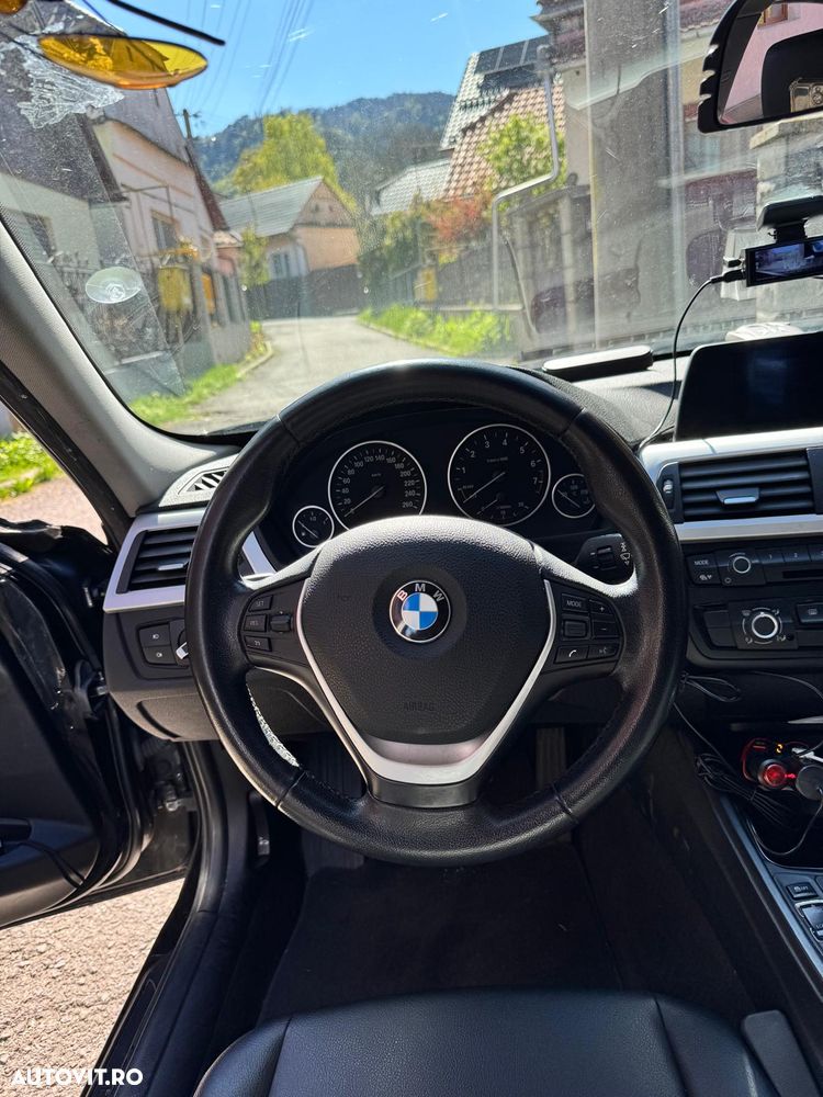 BMW Seria 3 320i Aut. - 17